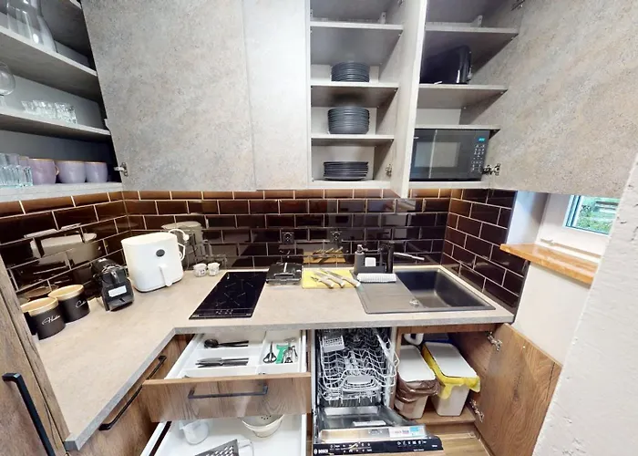 Tennis Family Lux Center Nankiera 11 *